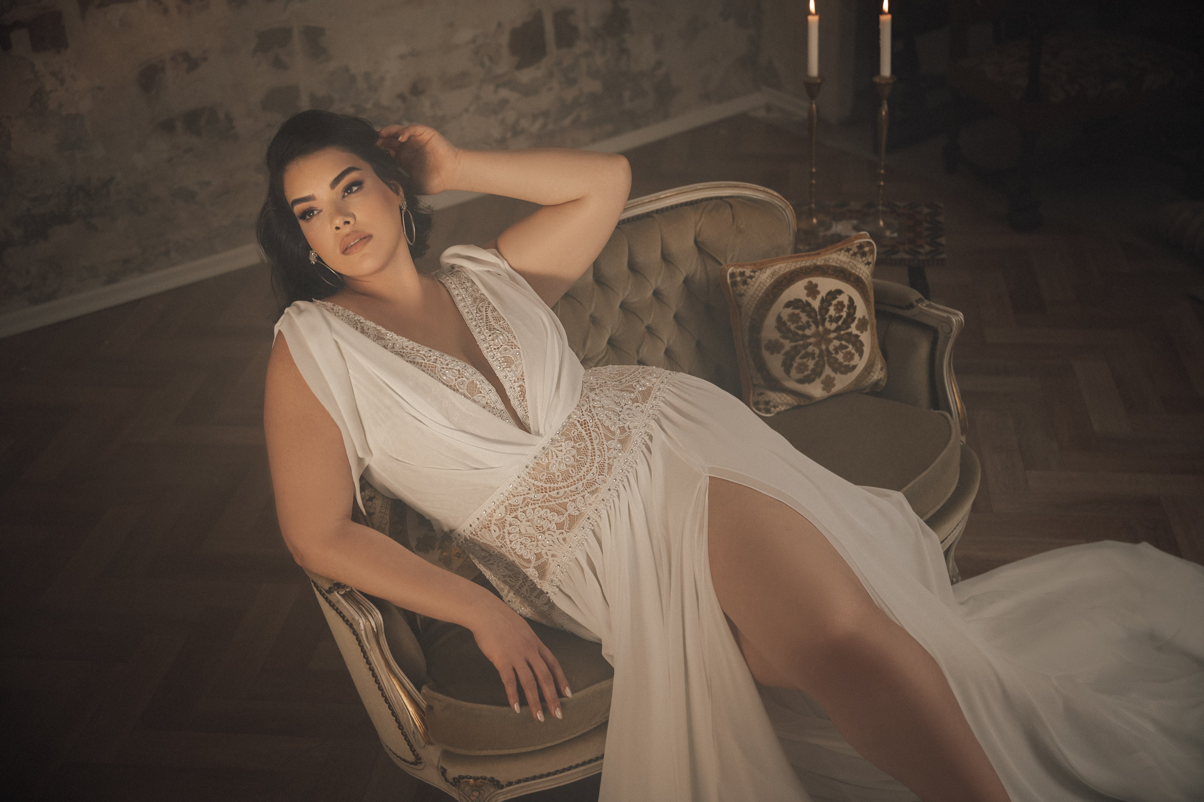 שמלת כלה לבנה WHITE BRIDAL DRESS